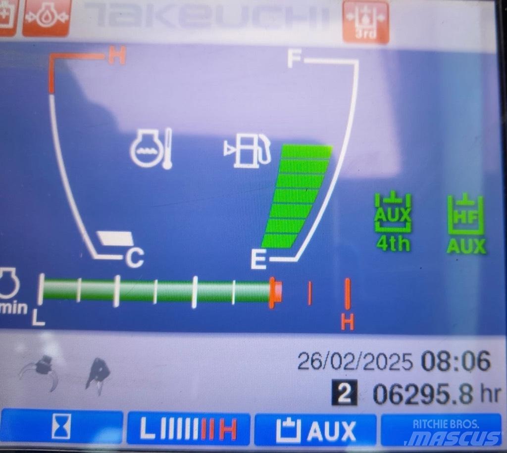 Takeuchi TB 260 小型挖土機/掘鑿機<7t(小型挖掘機)