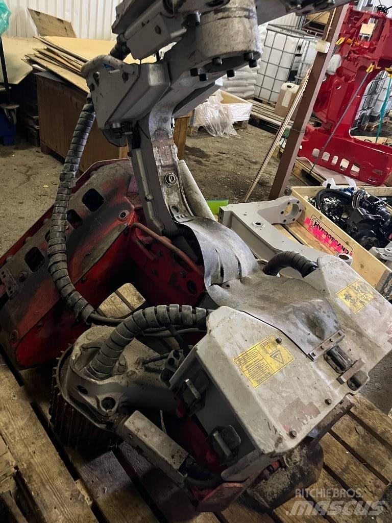 Log Max 4000T 收穫機頭