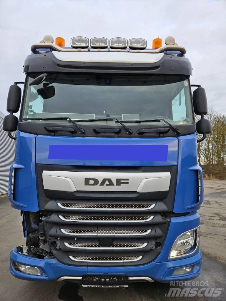 DAF XF 530 Unfall 曳引機組件