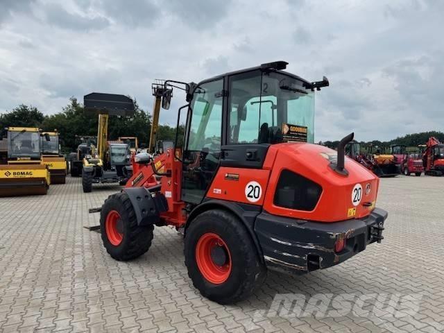 Kubota R 090 輪胎式裝載機