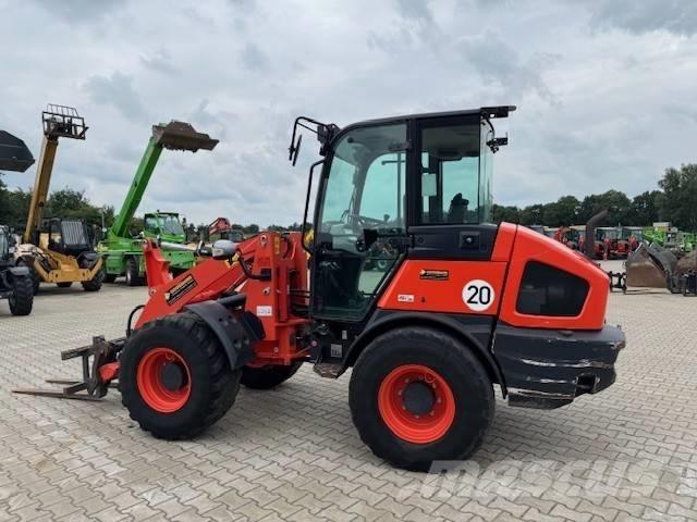 Kubota R 090 輪胎式裝載機