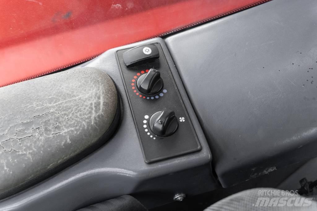 Manitou MLT 634 伸縮臂操作車