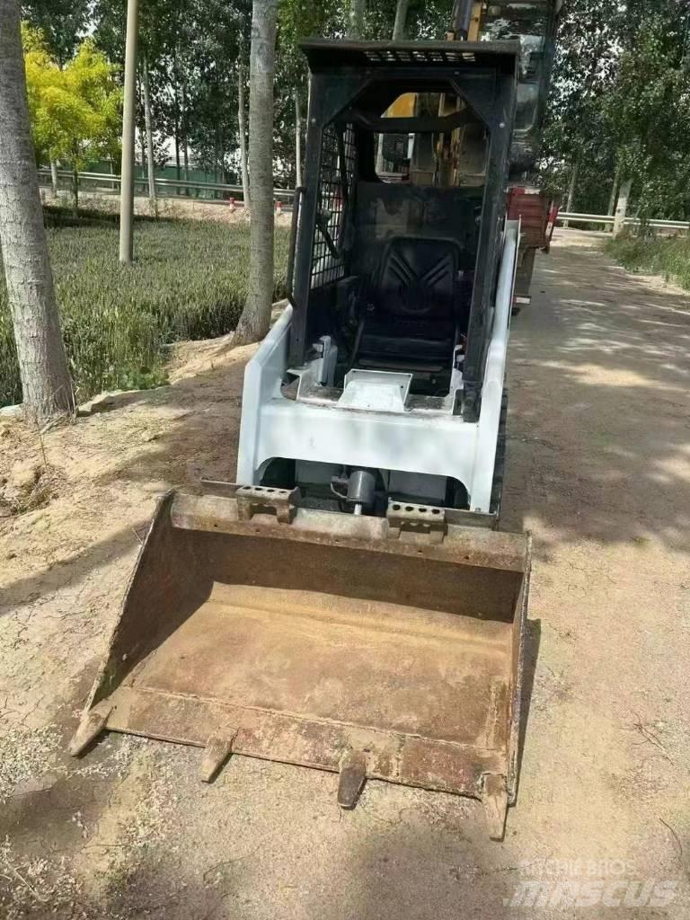 Bobcat S 70 滑移轉向裝載機