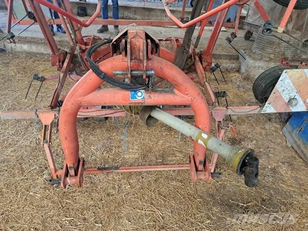 Kuhn GF8501 MH 耙與翻草機