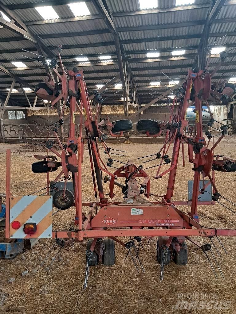 Kuhn GF8501 MH 耙與翻草機