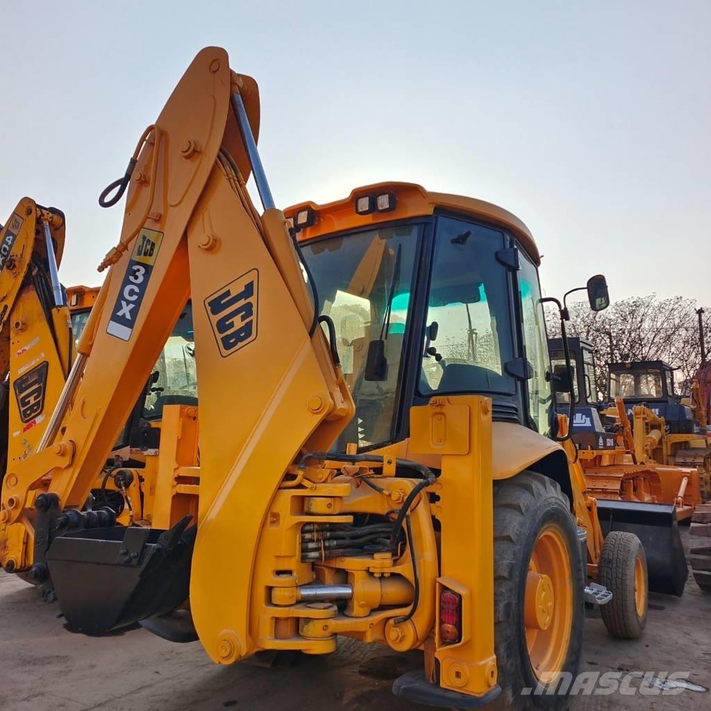 JCB 3 CX 反鏟裝載機
