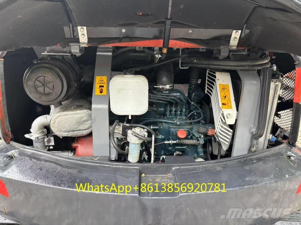 Kubota KX 057-4 小型挖土機/掘鑿機<7t(小型挖掘機)