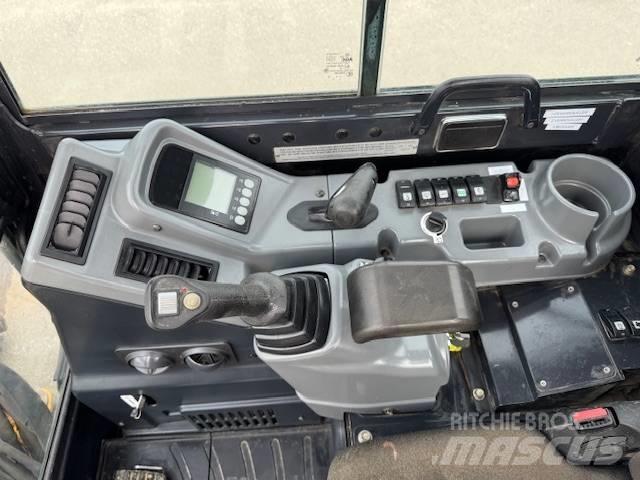 Yanmar VIO 38-6 小型挖土機/掘鑿機<7t(小型挖掘機)