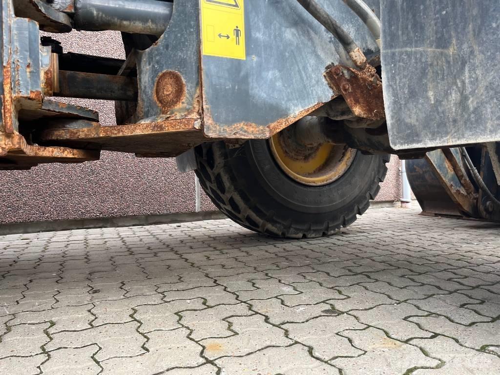 Komatsu WA 250 PZ-5 輪胎式裝載機