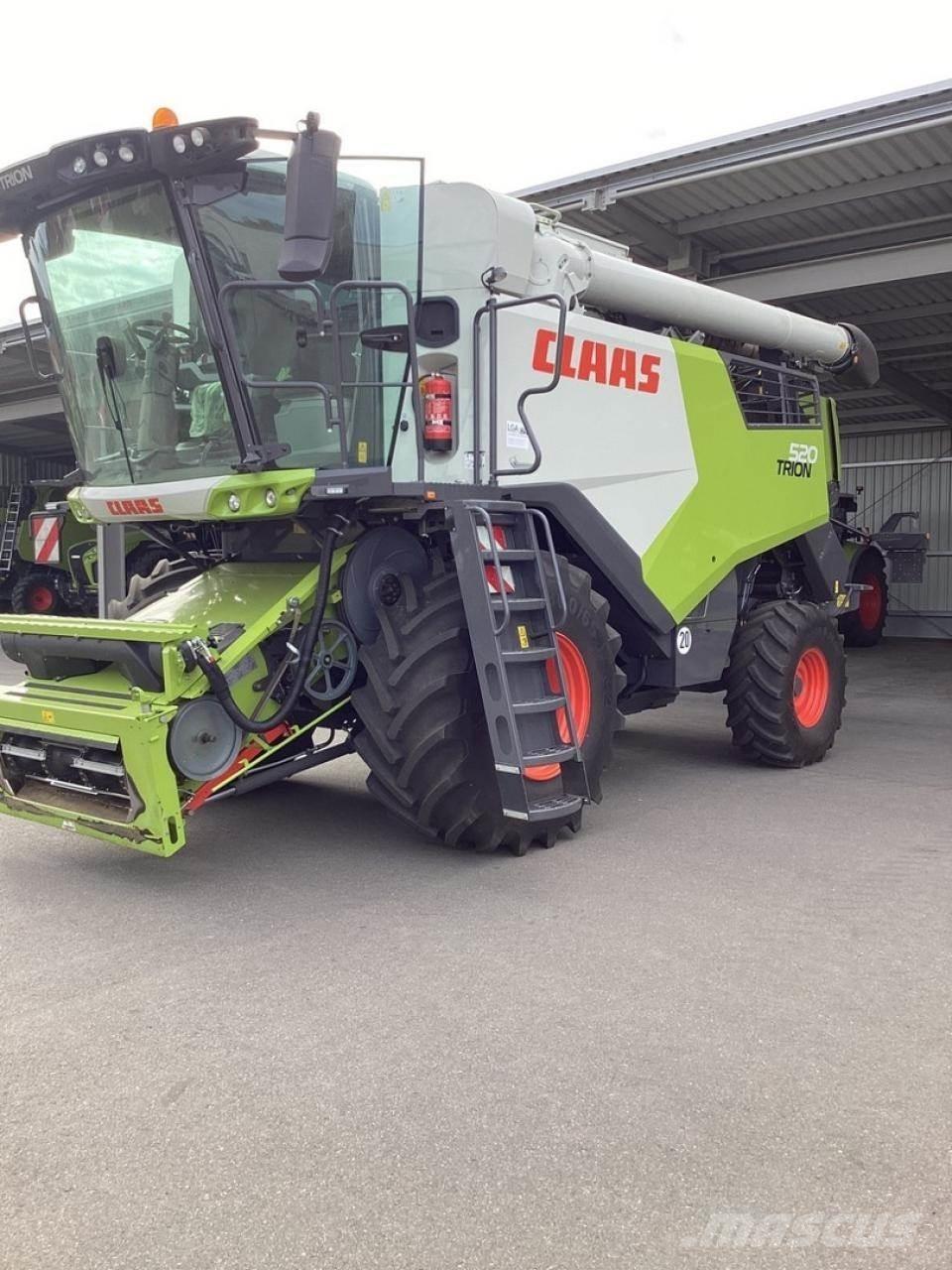 CLAAS Trion 520 聯合收穫機