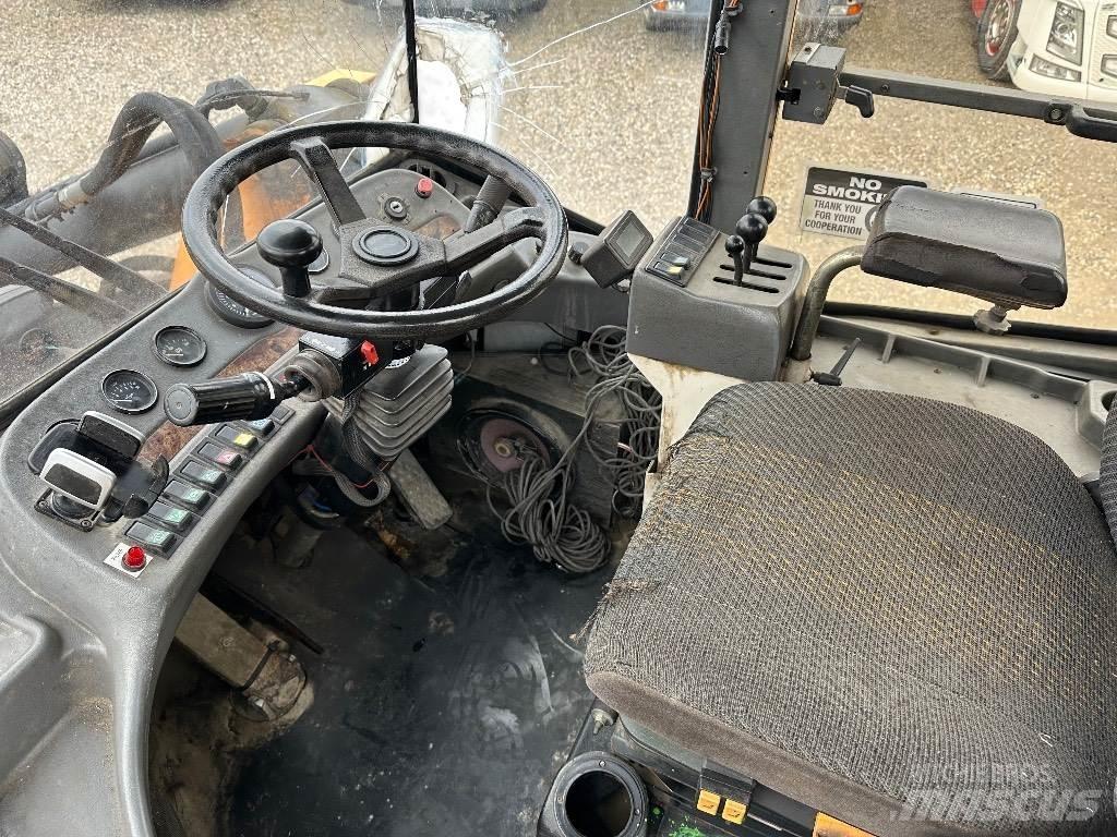 Ljungby L 17 輪胎式裝載機