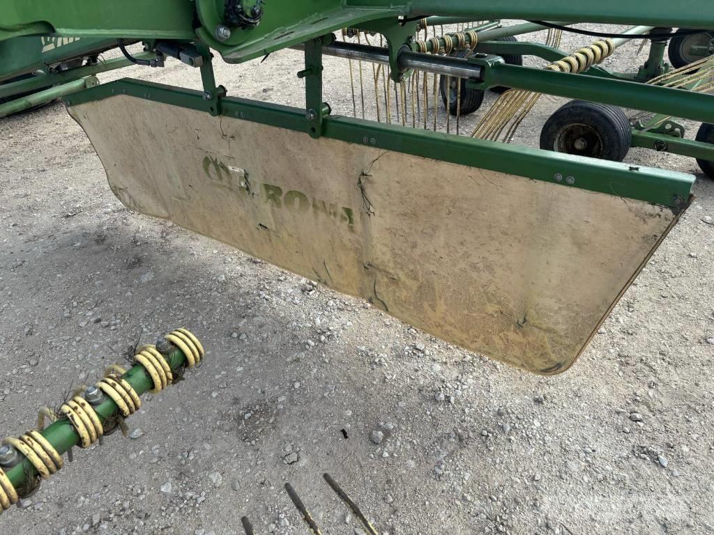 Krone Swadro TC 880 耙與翻草機
