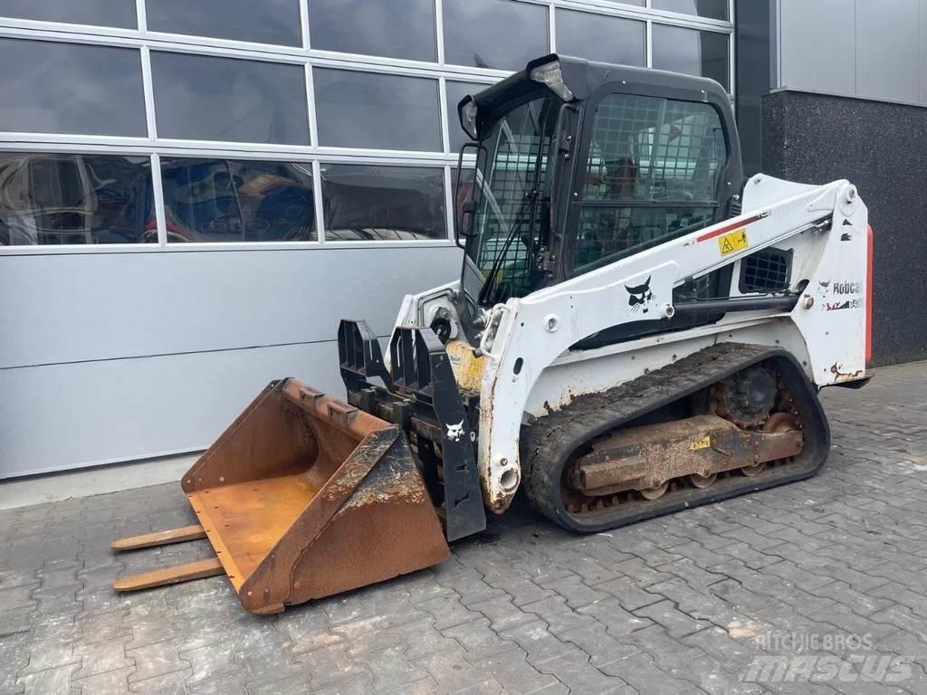 Bobcat T450 滑移轉向裝載機