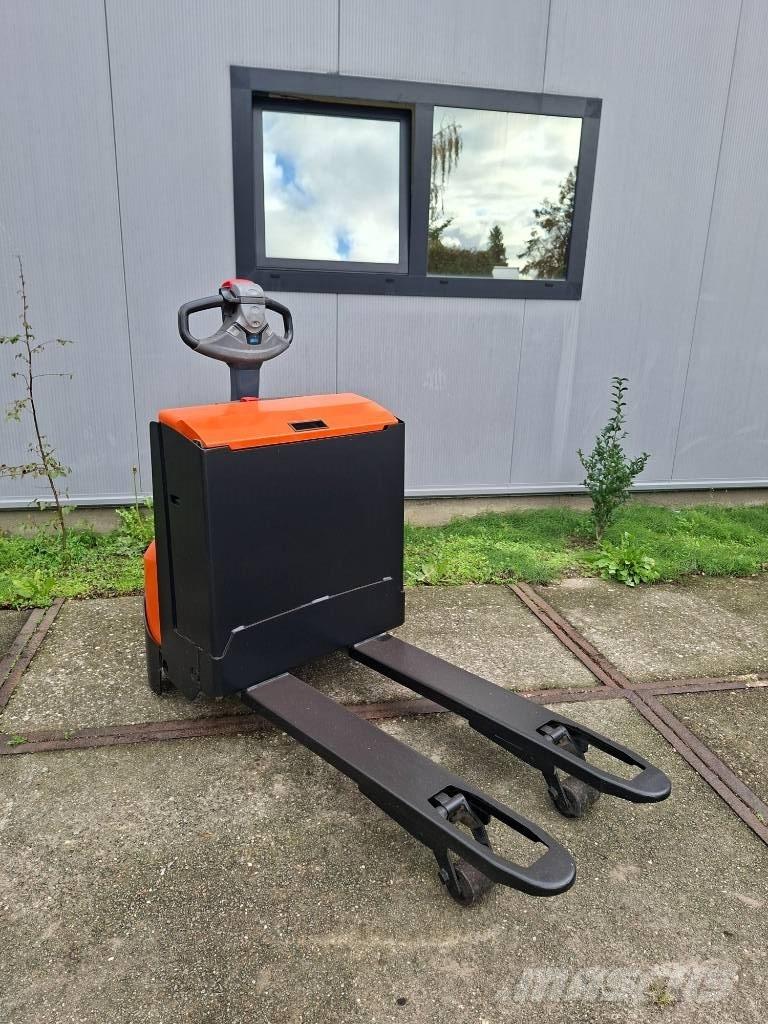 BT LWE 160 低架升降機