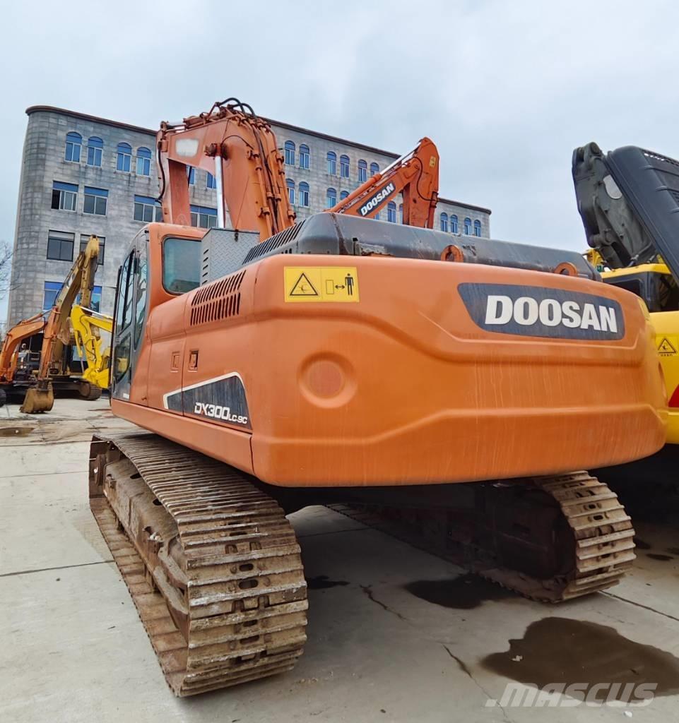 Doosan DX 300 LC 履帶式 挖土機/掘鑿機/挖掘機