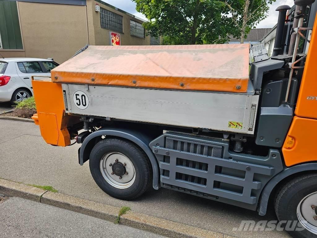 Multicar Tremo X56 工具車