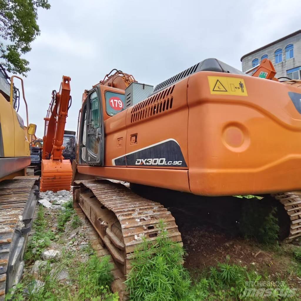 Doosan DX 300 履帶式 挖土機/掘鑿機/挖掘機