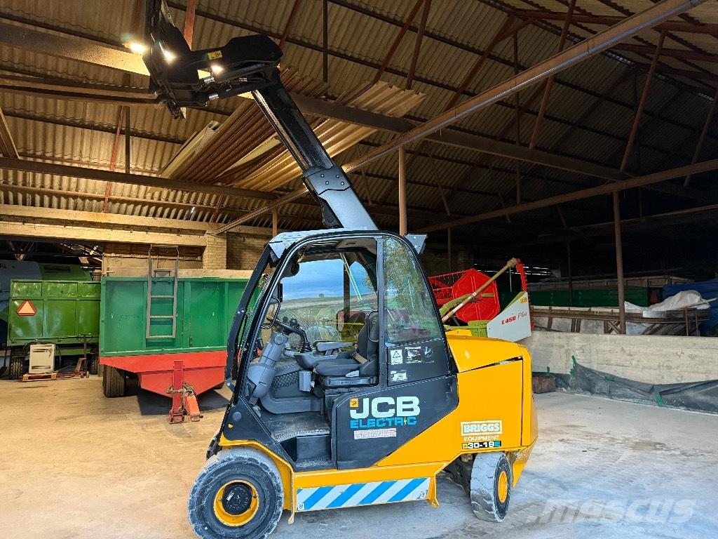 JCB 30-19 E 電動堆高機