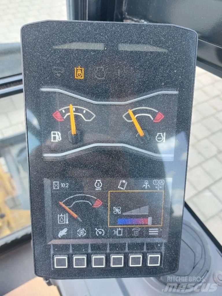 CAT 301.8 小型挖土機/掘鑿機<7t(小型挖掘機)