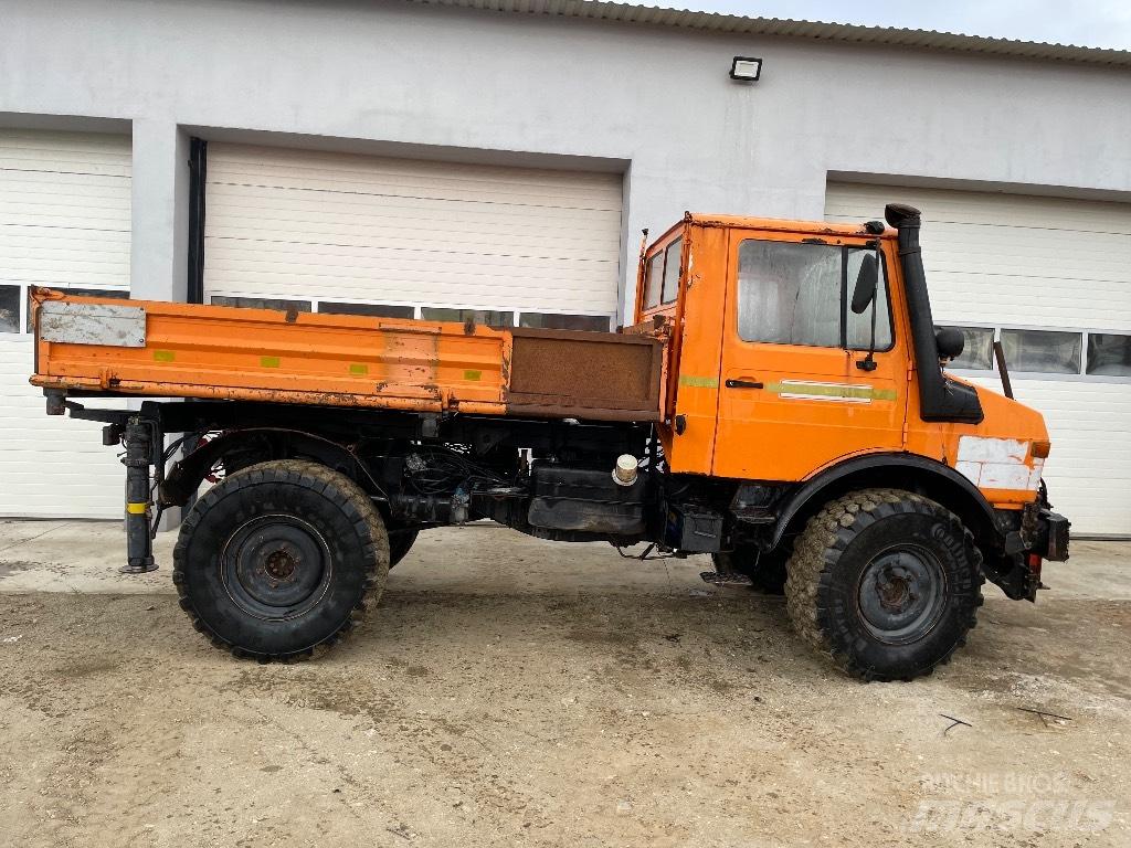 Mercedes-Benz Unimog 多用途機械