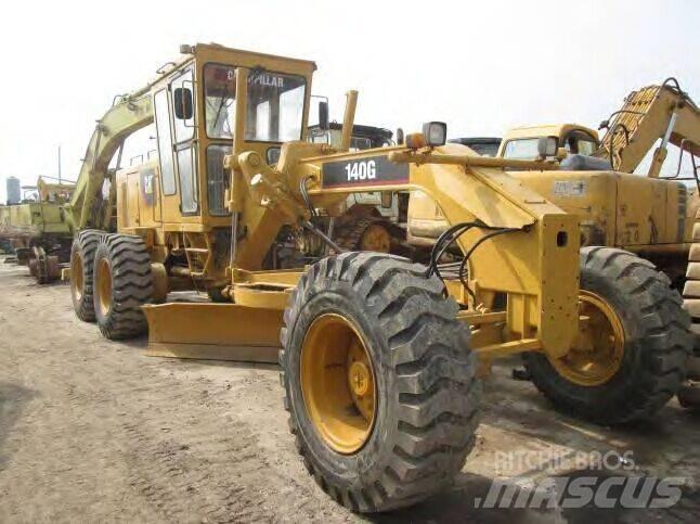 CAT 140 G 平土機