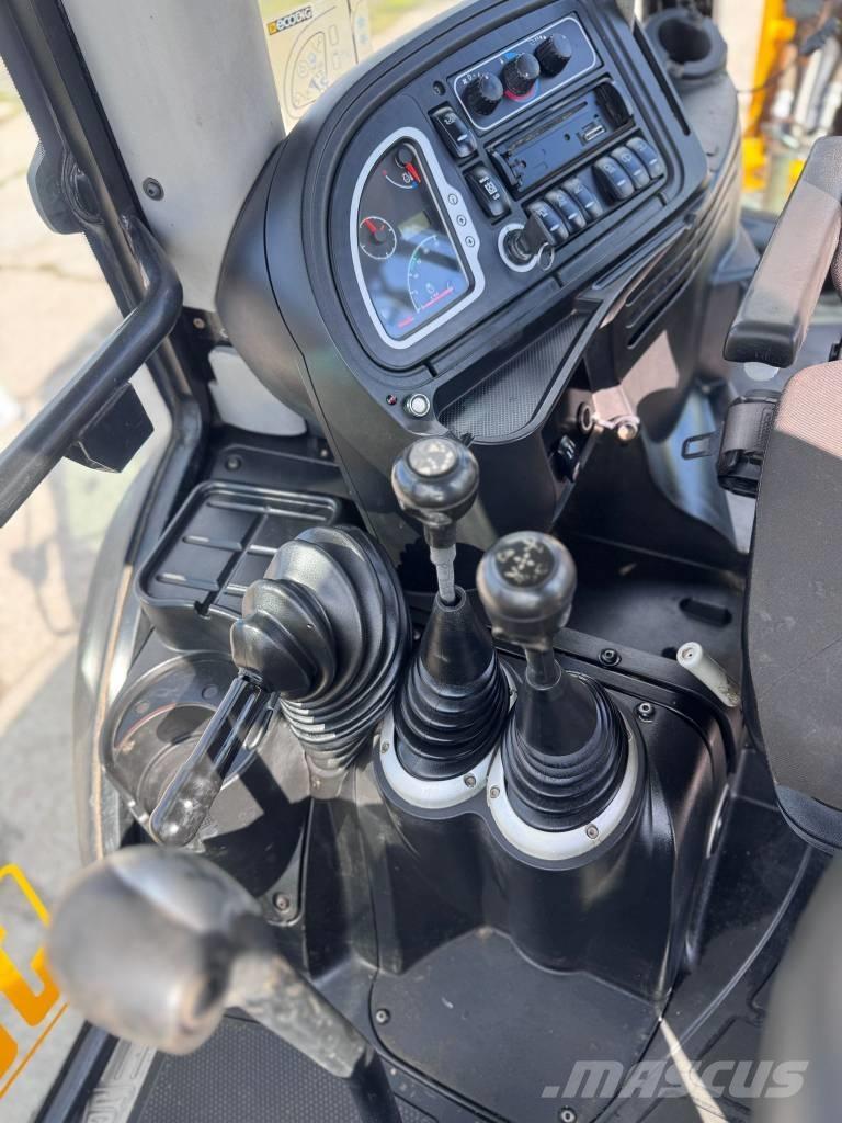 JCB 3 CX Super 反鏟裝載機