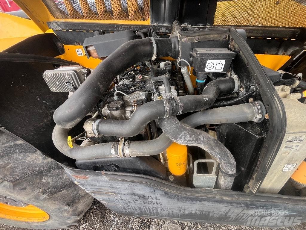 JCB 535140 伸縮臂操作車