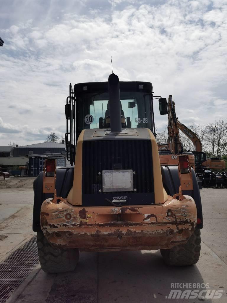 CASE 721F Z-Bar 輪胎式裝載機