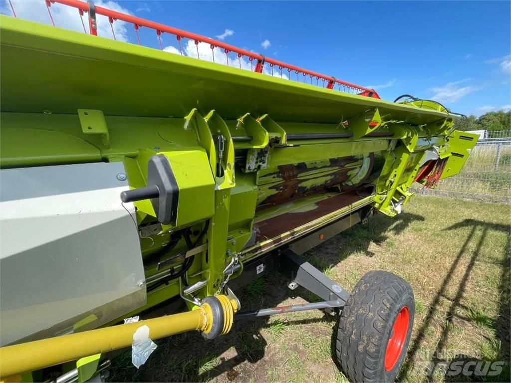 CLAAS V620 收穫機頭