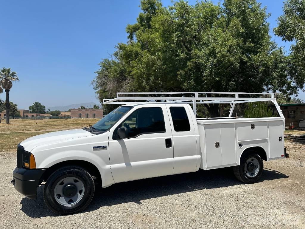 Ford F 250 皮卡.傳統半斗卡車/側卸板