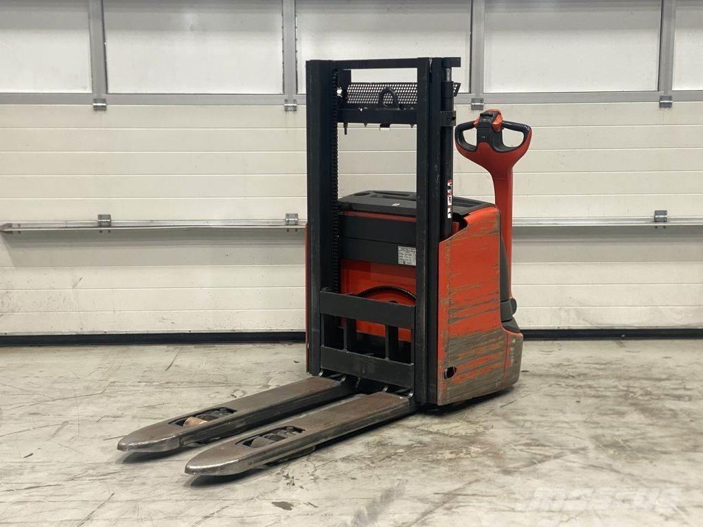 Linde L12 I 行走控制式堆積機