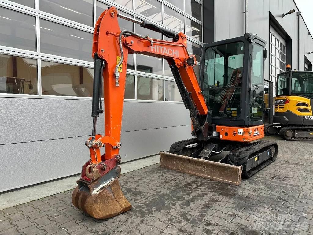 Hitachi ZX26U-6 CR 小型挖土機/掘鑿機<7t(小型挖掘機)