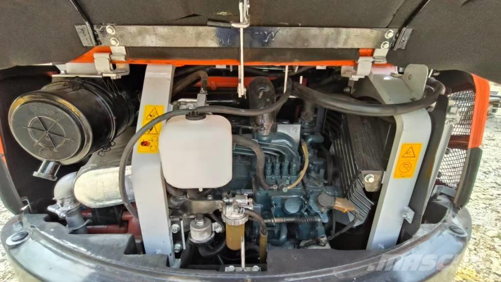 Kubota U 55-4 小型挖土機/掘鑿機<7t(小型挖掘機)