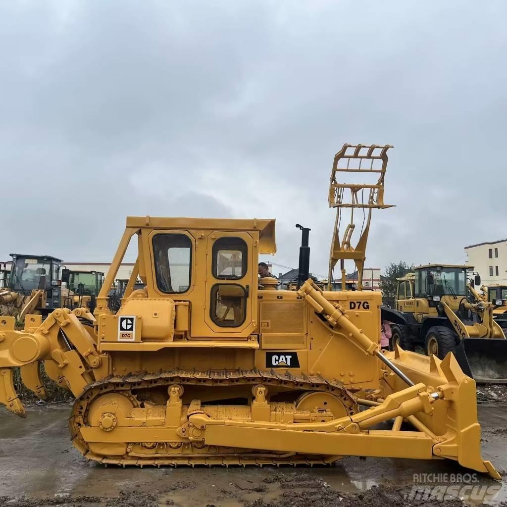CAT D 7 G 平土機