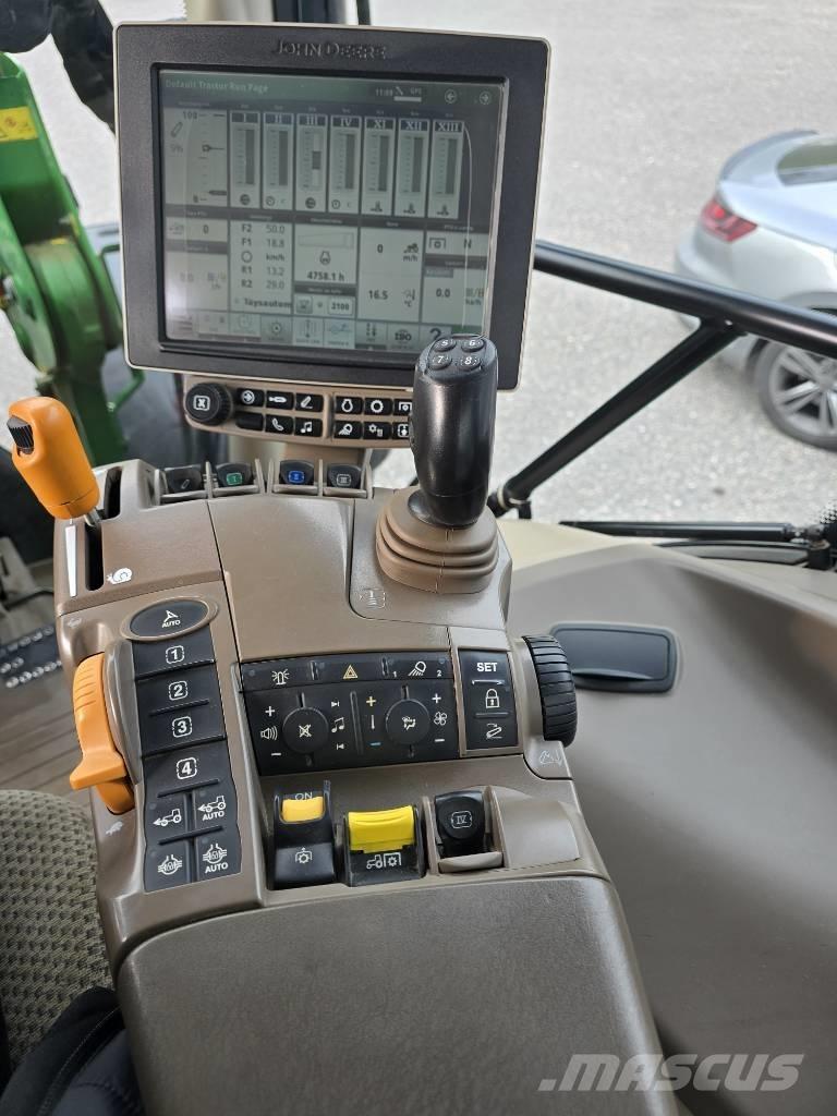 John Deere 6130 R 曳引機