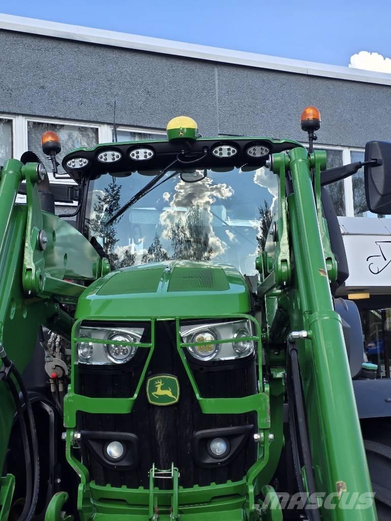 John Deere 6130 R 曳引機