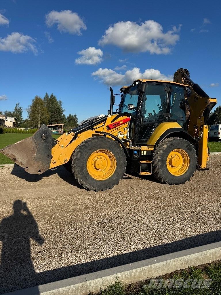 CAT 444 反鏟裝載機