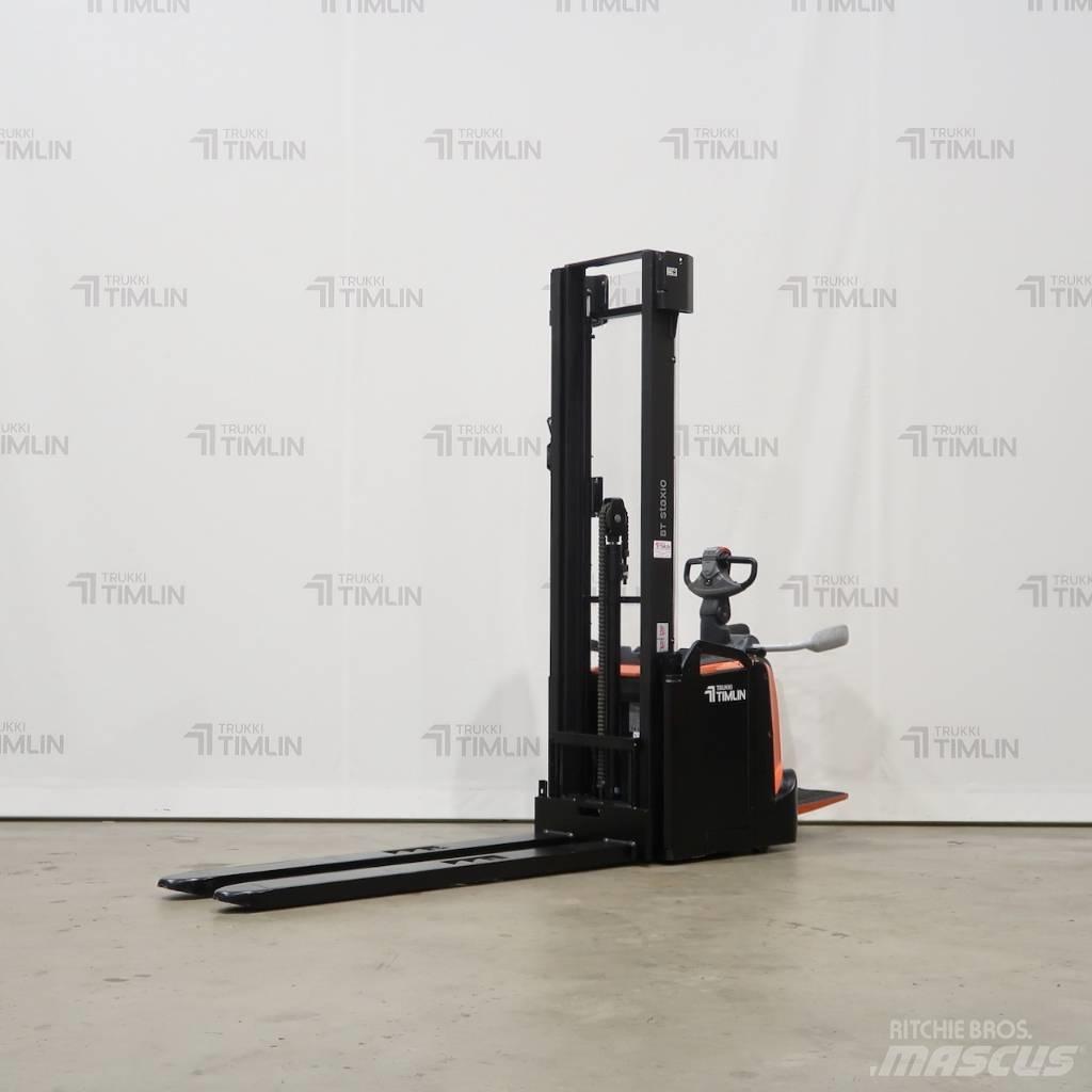 Toyota SPE160 自走式堆積機