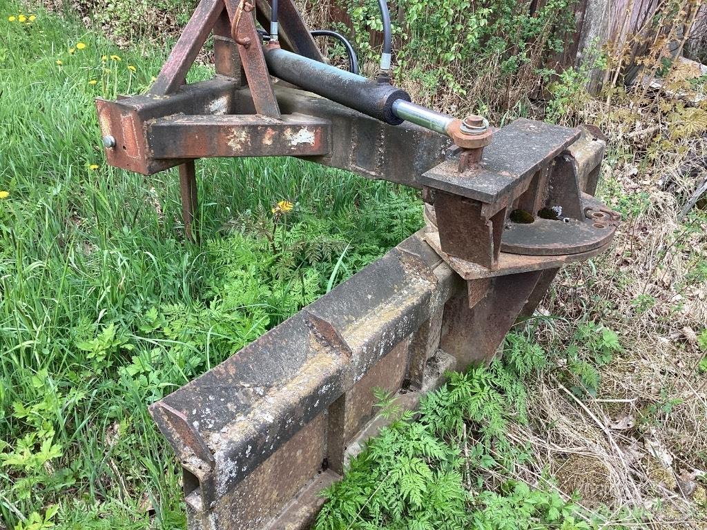  Perälevy omavalmiste 刮路機