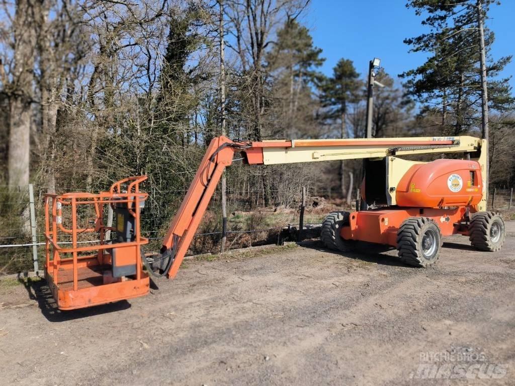 JLG 800 AJ 曲臂高空作業車