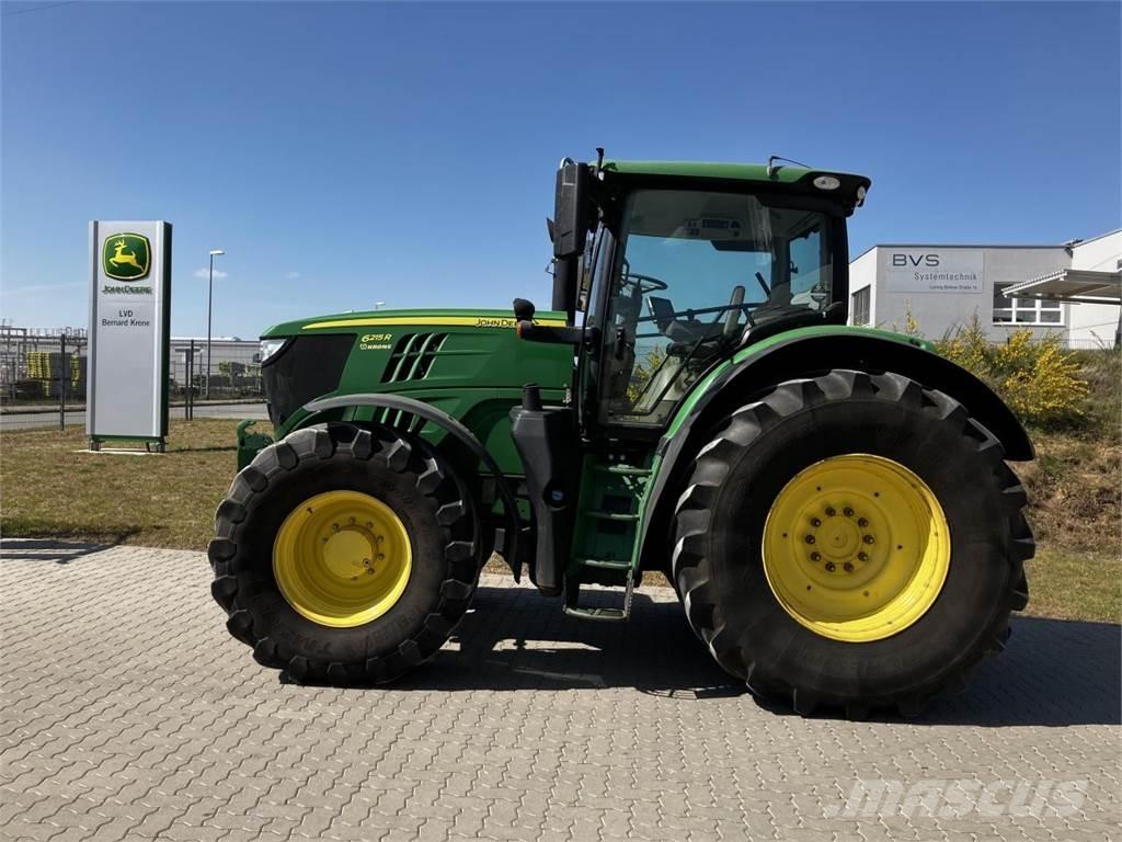 John Deere 6215R 曳引機