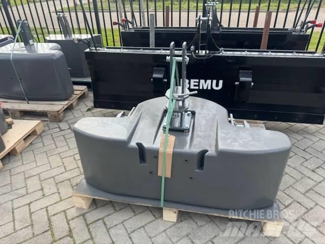  Frontgewicht 2000 KG 前配重塊
