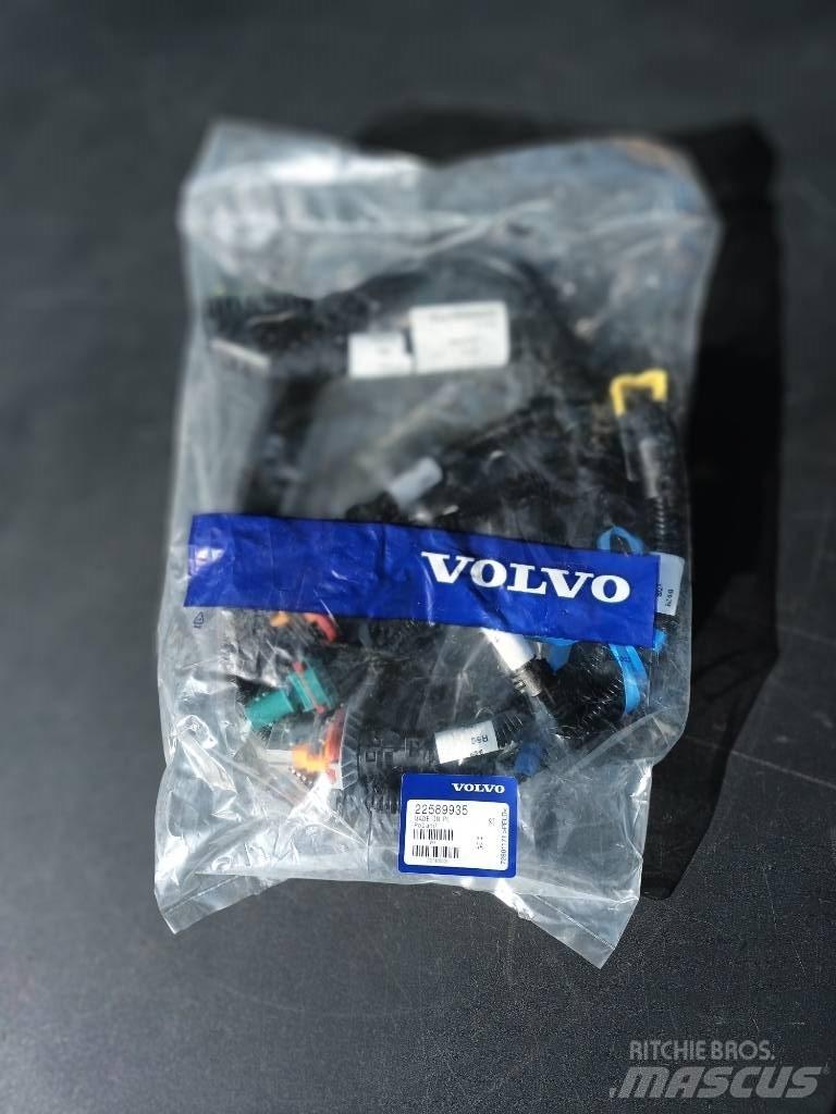 Volvo WIRES 22589935 電子設備