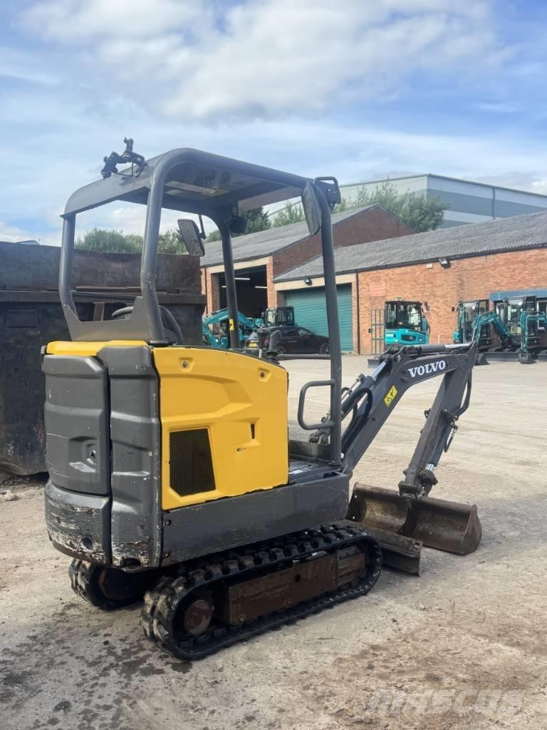 Volvo EC 15 小型挖土機/掘鑿機<7t(小型挖掘機)