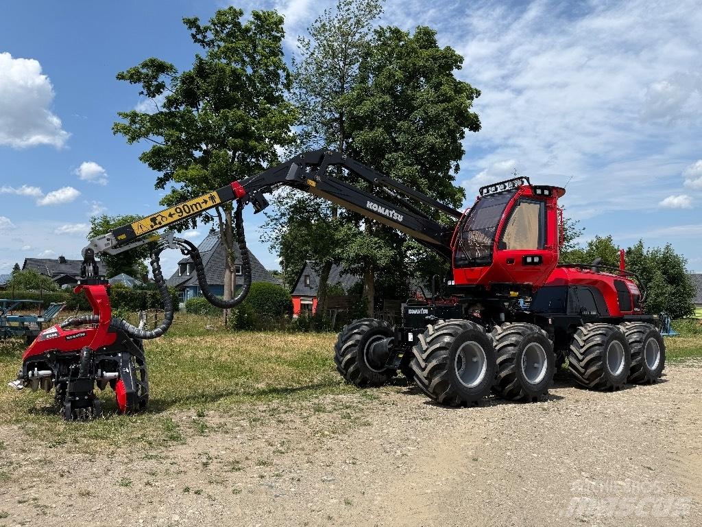 Komatsu 931 XC 收穫機
