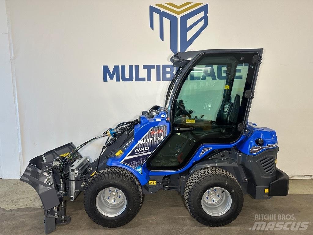 Multione 5.3k 滑移轉向裝載機