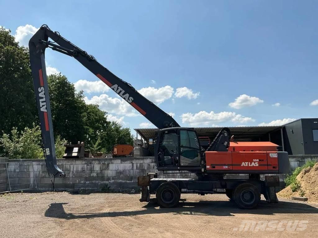 Atlas 350 MH 廢棄物/工業用操作車