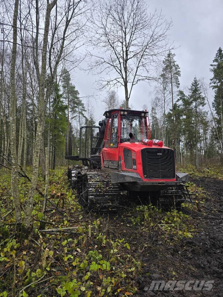 Komatsu 875 集運機