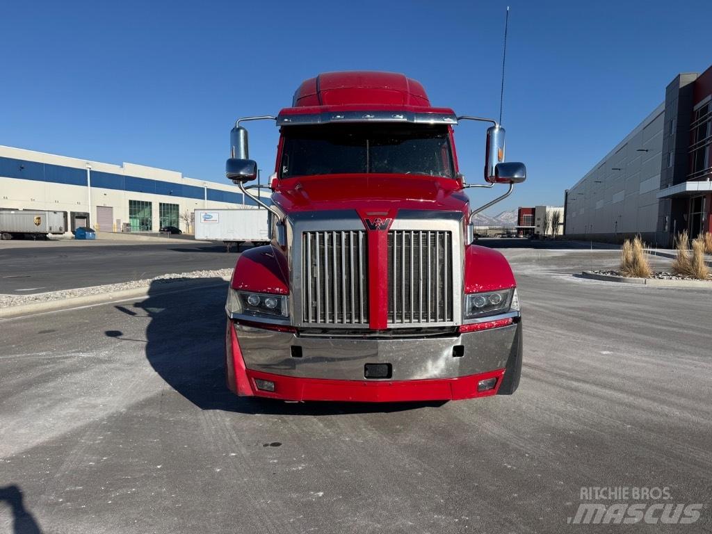 Western Star 5700 XE 曳引機組件