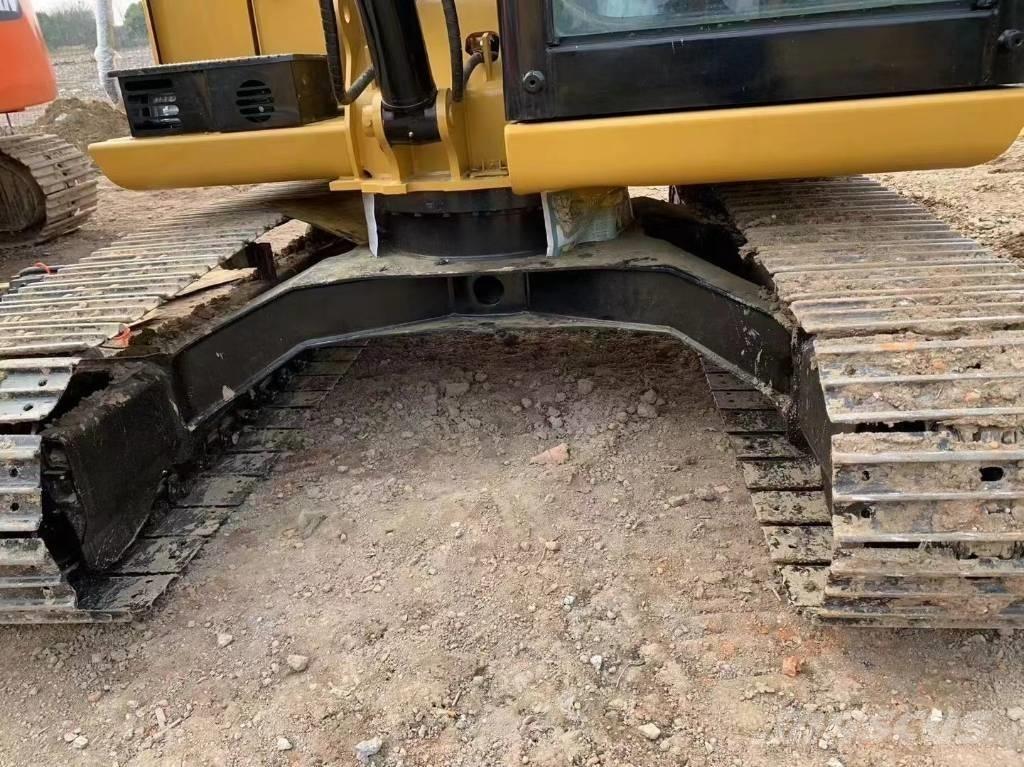 CAT 307 小型挖土機/掘鑿機<7t(小型挖掘機)